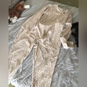 Two piece fleece pajama set cheetah print